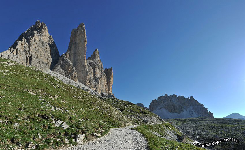 055 Tre Cime di Lavaredo - verso il Rifugio Lavaredo.jpg